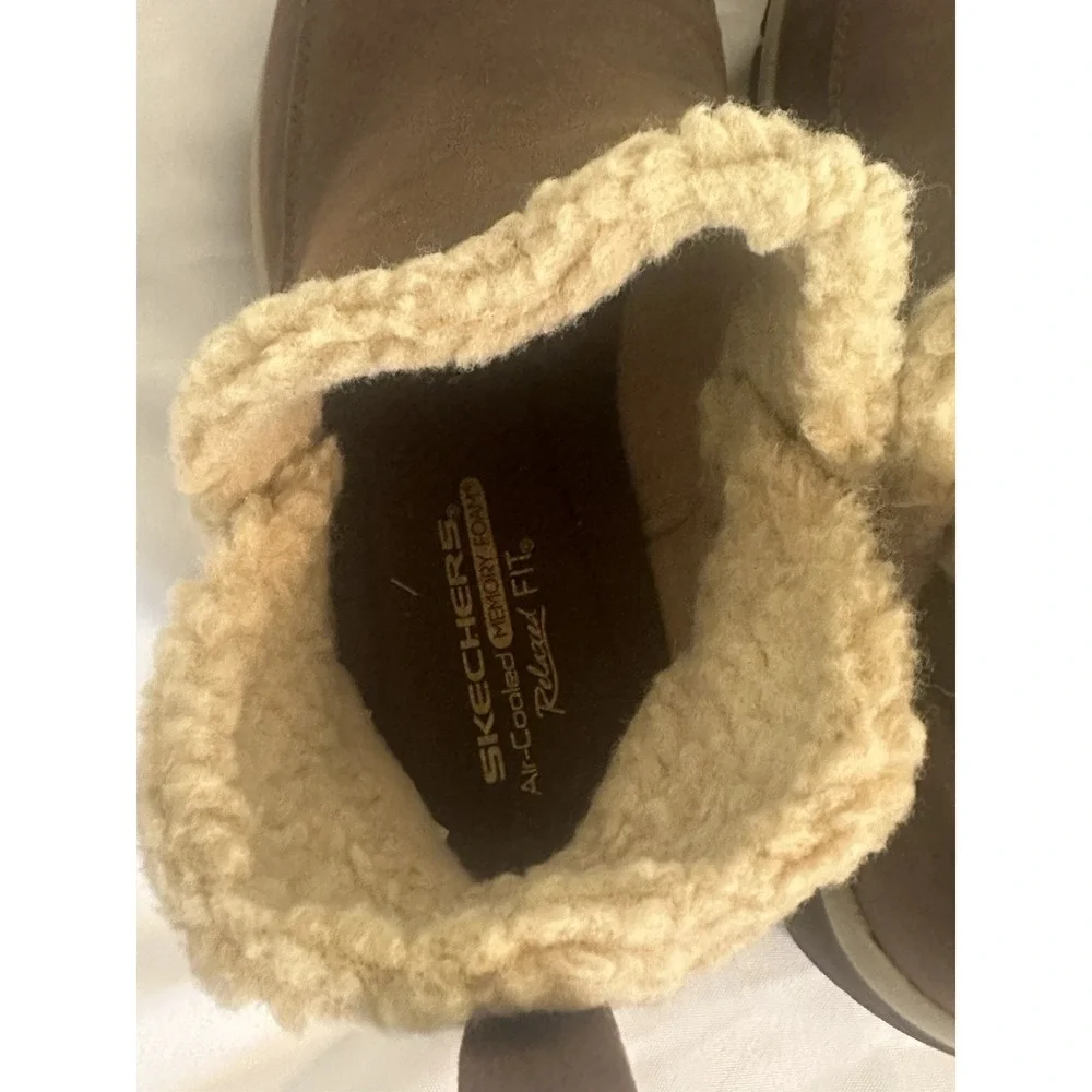 Skechers Easy Going Gold Rush Ankle Boots Womens 8.5 New Without Box